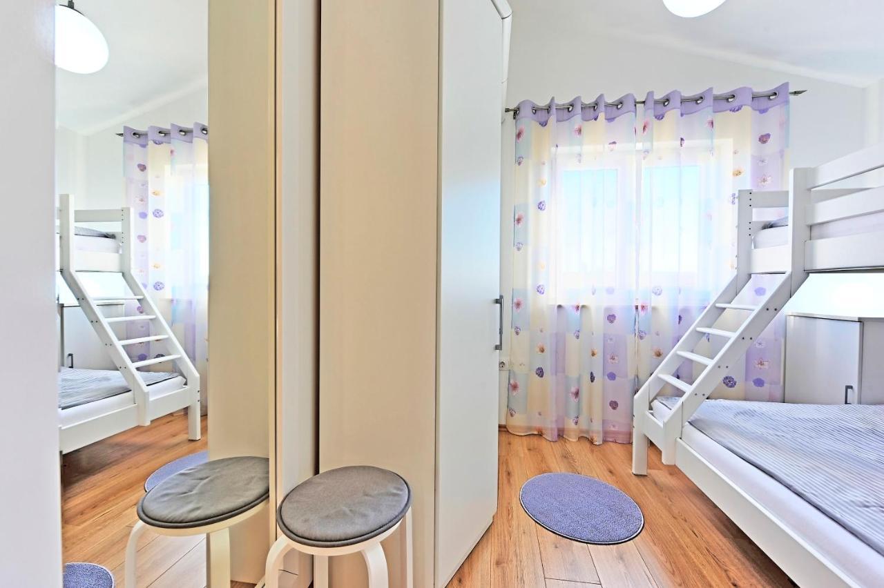 Casa Tara Three-Bedroom Holiday Home Póla Kültér fotó