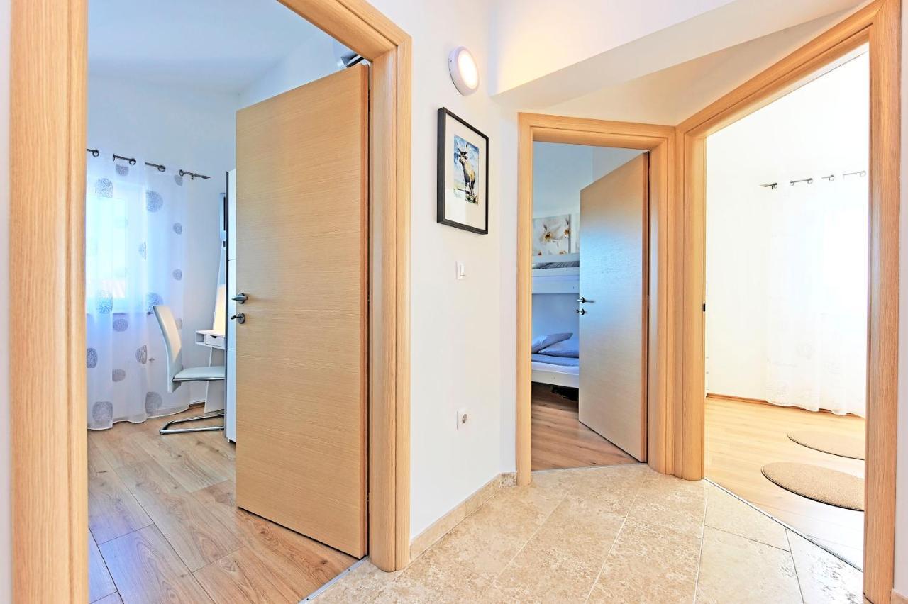 Casa Tara Three-Bedroom Holiday Home Póla Kültér fotó