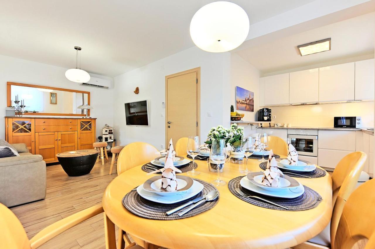 Casa Tara Three-Bedroom Holiday Home Póla Kültér fotó